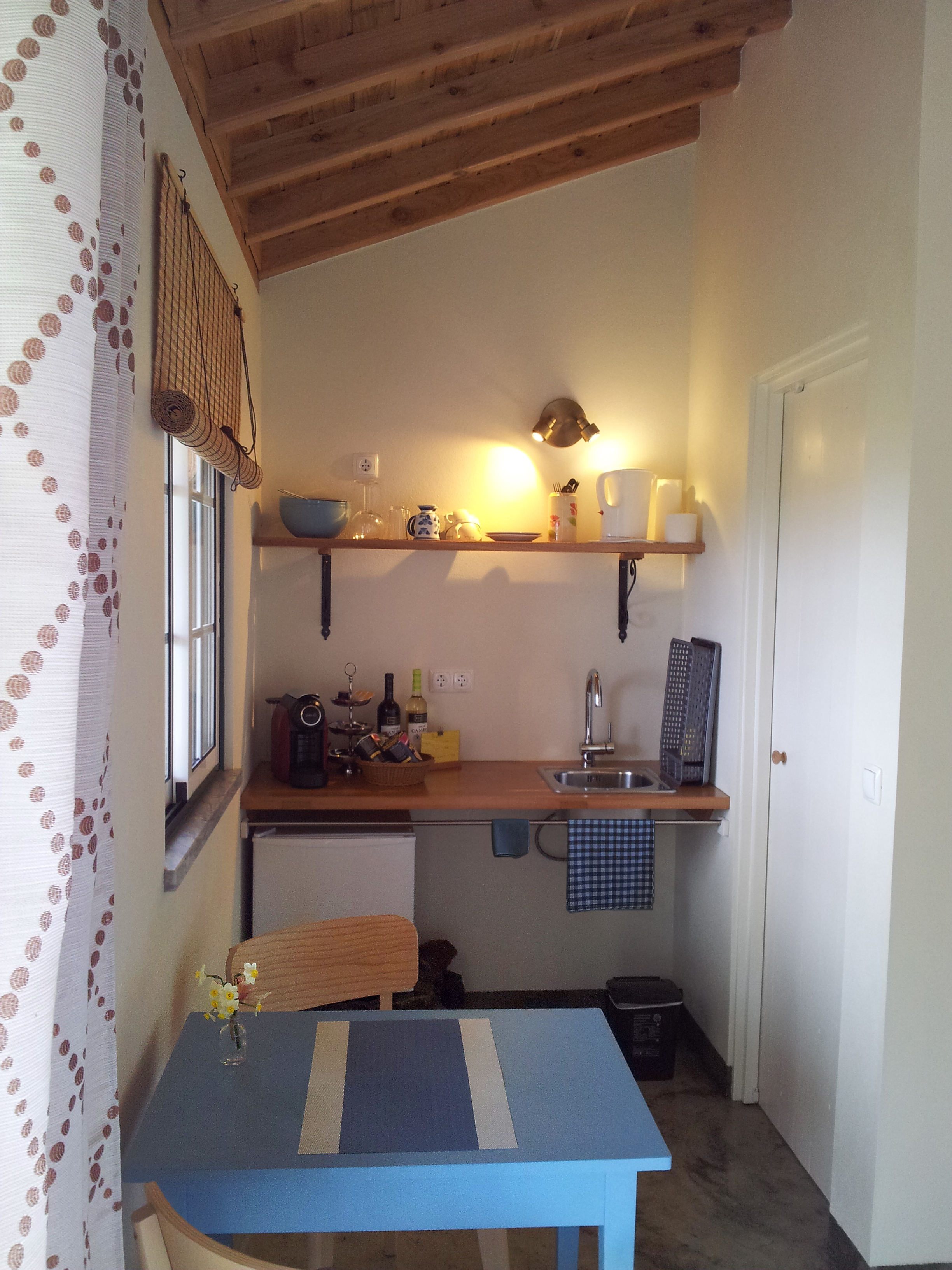 Faial Cottage B&B (Azores) Kitchenette