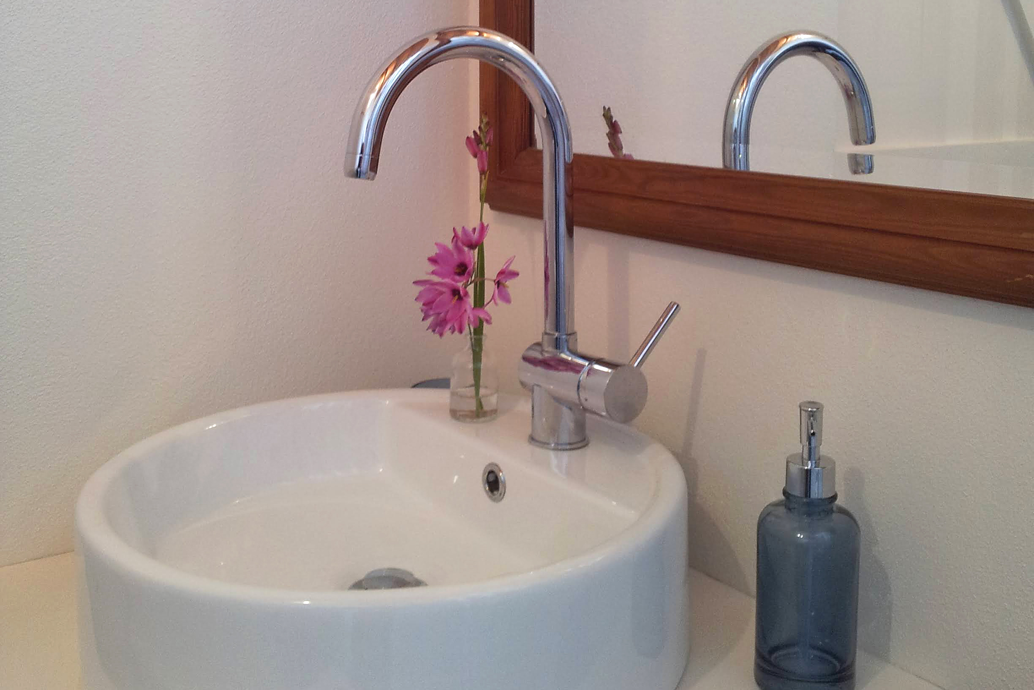 Faial Cottage B&B (Azores) Bathroom